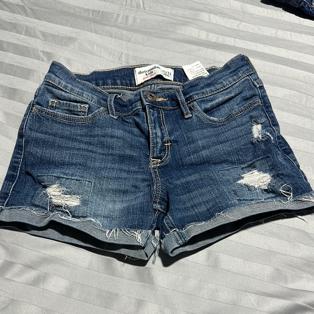 Abercrombie kids Midi short Girls, Denim Distressed Shorts